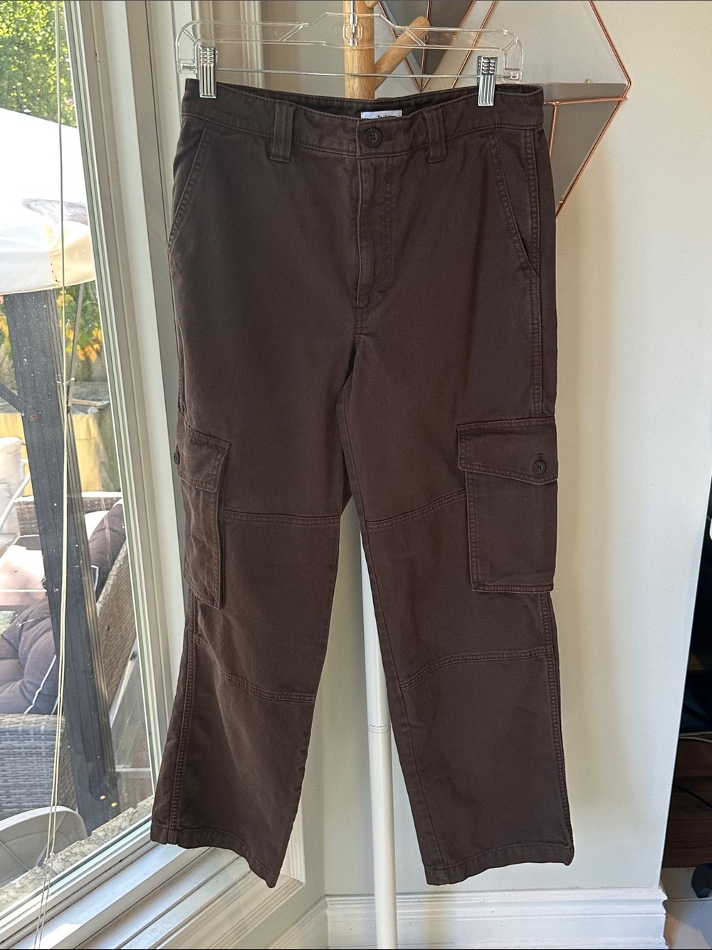 TNA ARITZIA Chocolate Brown Cargo Pants Wide Leg Jeans Classic Fall Size 8